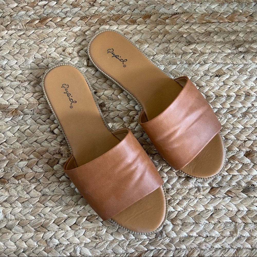LIKE NEW Qupid Faux Leather Slip-On Sandals